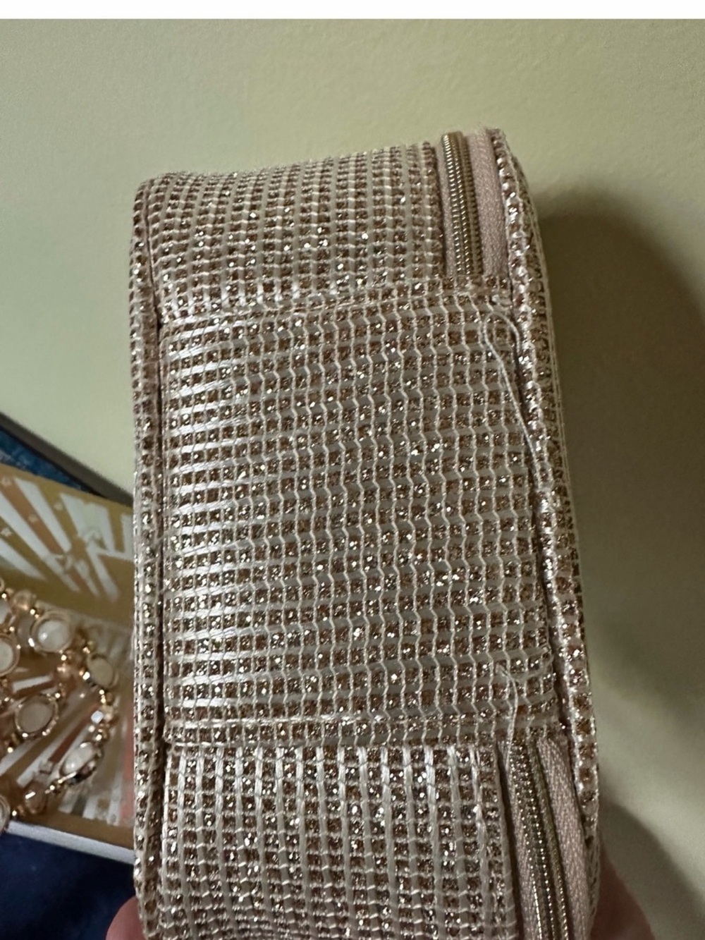 Dior LE Rose Gold Beauty Pouch - Picture 5 of 5